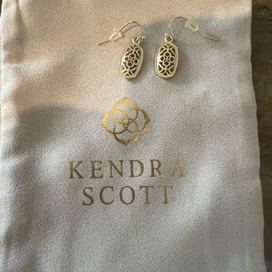 Kendra Scott small drop earrings in excellent condition. Only worn a few times.